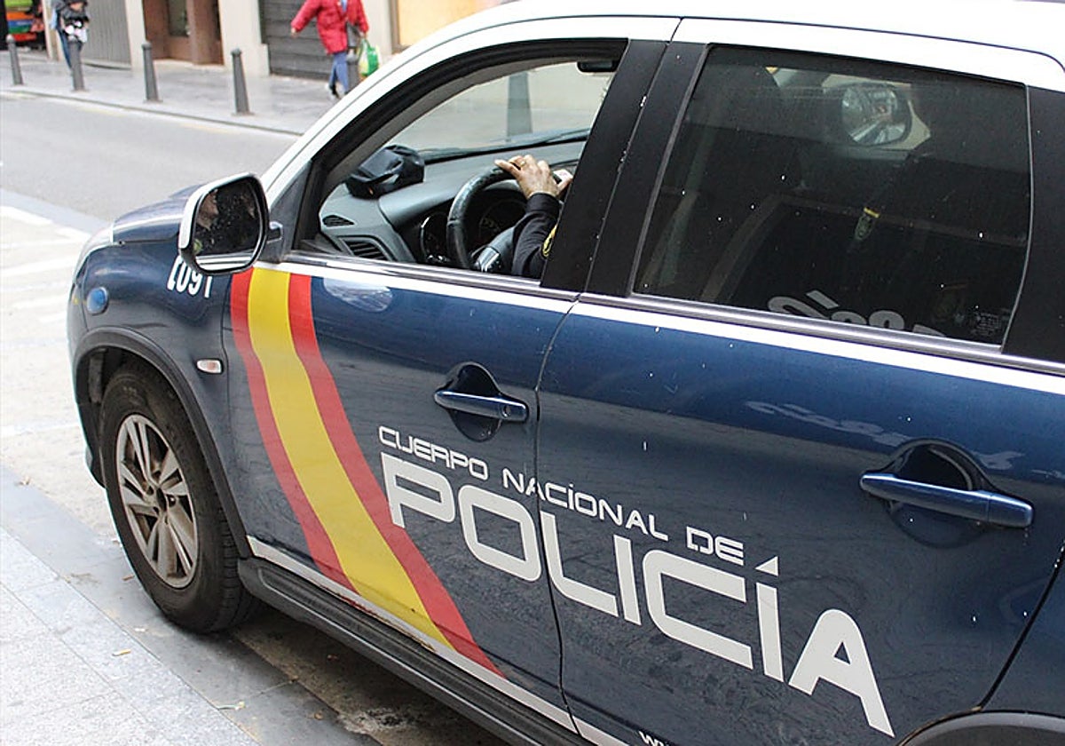 A 36-year-old man dies in Torremolinos after being trapped between car